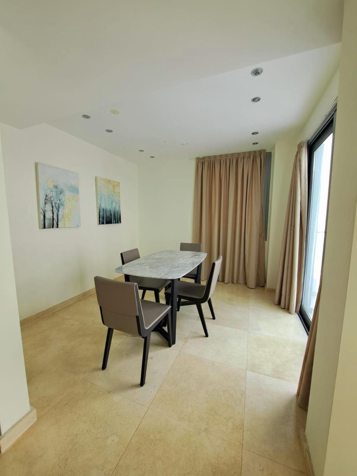 Aphrodite Plaza Larnaca Dış mekan fotoğraf